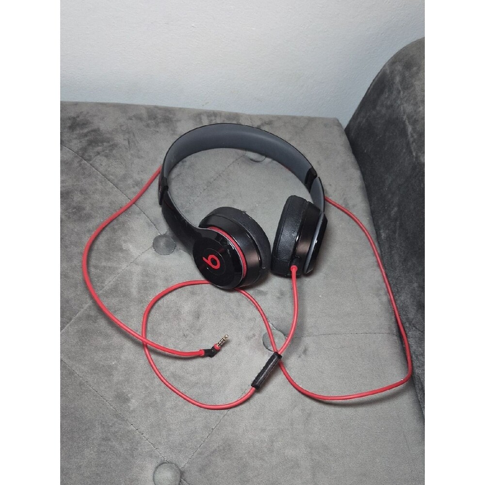 Beats On-Ear Headphones in Black with Red Accents WORKS